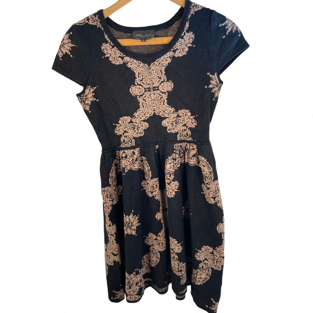 Romeo + Juliet Couture Sweater Dress Short Sleeve Crew Neck Fall Preppy Size S